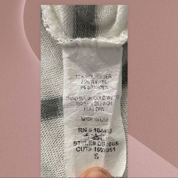 Anthropologie Blu Pepper Long Sleeve V-neck Top with Raw Asymmetrical Hem - Picture 9 of 9